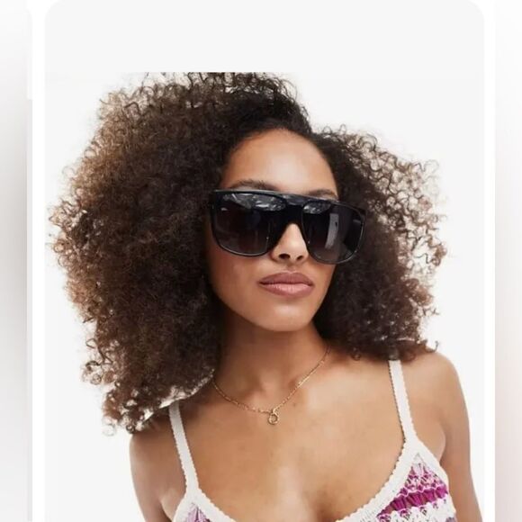 QUAY NO CURFEW POLARIZED black smoke oversized shield Sunglasses. NWT - Picture 4 of 11